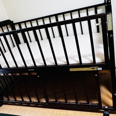 ベビーベッドの画像