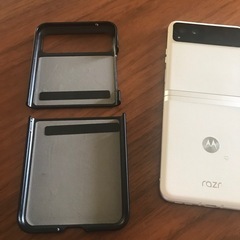 ■Motorola razr 40s■ホワイト■SIMフリーの画像