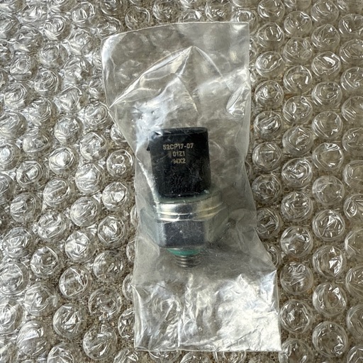 Valeo ヴァレオ プレッシャースイッチ 509864 BMW 6653 エアコンプレッシャースイッチ 圧力スイッチ