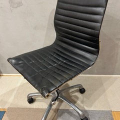 イームズ　アルミナムチェア　リプロダクト
