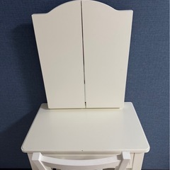 Francfranc フランフラン ドレッサー 白　イス付きの画像