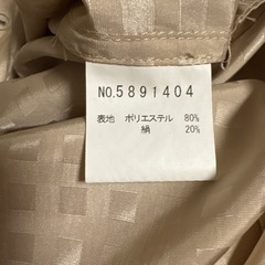 WAKOの薄手のコートの画像