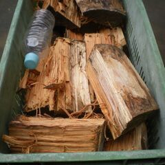 ■乾燥済み　薪　約20キロ【数量限定】1124の画像