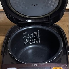 象印 3合炊き炊飯器の画像