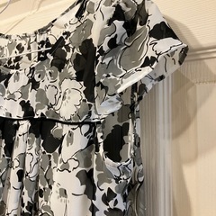 おしゃれな白黒チュニック、ミニワンピースの画像