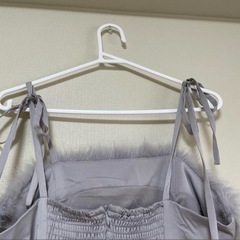 tocco closet ファー付き肩りぼんキャミワンピース M タグ付き新品の画像