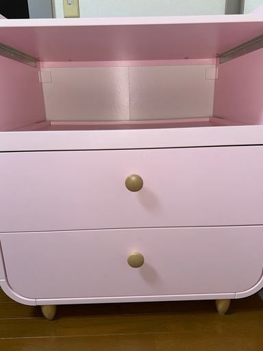IKEA 衣類や小物を入れるドレッサー、または赤ちゃん用の着替え台