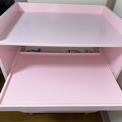 IKEA 衣類や小物を入れるドレッサー、または赤ちゃん用の着替え台の画像