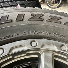最終値下！ランクルプラドなど 265/70R17 ブリザックDM-Z3 ホイール付の画像