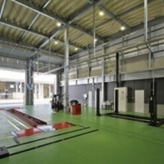 【ミドル・40代・50代活躍中】【年齢不問】3LDKの社宅あり！新規オープンの整備工場で車両メンテナンス 香川県高松市(沖松島)作業員の画像