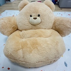 くま　椅子ぬいぐるみの画像