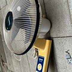 １０月初め処分！レトロ扇風機の画像