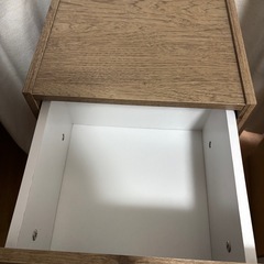 【10/10まで無料でお譲り★取りに来れる方限定】サイドテーブルの画像