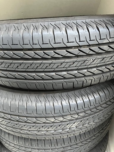 ほぼ新車外しブリジストン 195/80R15　2024年12月美品
