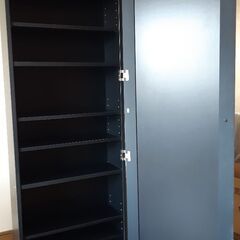 全身ミラー付き収納棚の画像