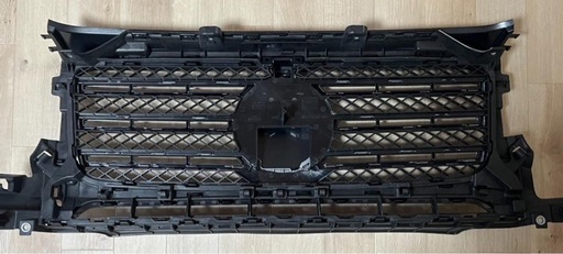 美品 ベンツ Gクラス W463 フロントグリル A4638880400 割れなし