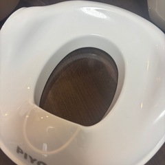 PIYO おまる・補助便座 ウォームグレー
の画像