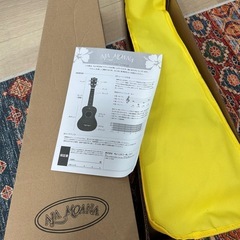 ウクレレ　黄色　カバー　スタンド付きの画像