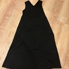ユニクロ　ロングワンピース　Mサイズの画像