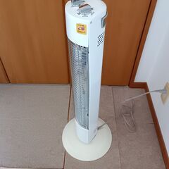 遠赤電気ストーブの画像