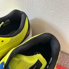 23.5MIZUNOバレーシューズの画像