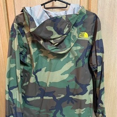 廃盤♡早い物勝ち♡THE NORTH FACE カモフラージュ ジャケット 迷彩の画像