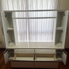 テレビボードの画像
