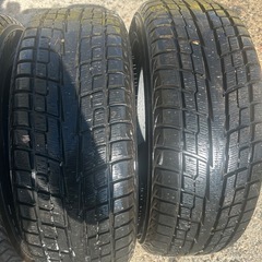 中古スタッドレスタイヤ　215/60R17の画像