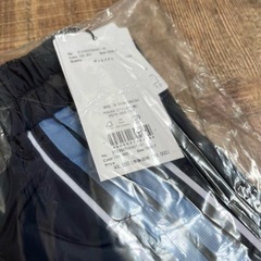 新品未使用、未開封　EVRIS（エヴリス）スリットラインワイドパンツ　半額以下＾＾　定価8800円の画像
