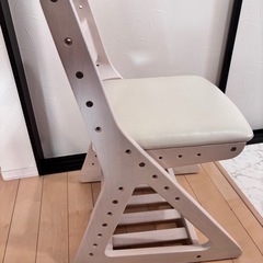 子供用デスクチェア
の画像