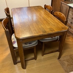 カリモクの食卓テーブルと椅子4脚