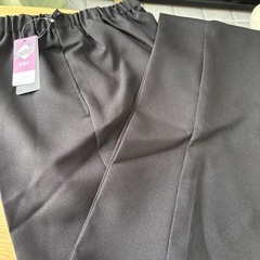新品パンツの画像