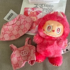 ポップマート ラブブ LOVE 赤の画像