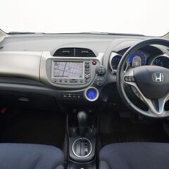 ✨🎉【車を買うなら今が超チャンス！】🎉✨ オトロン岐阜店イチオシ！大人気の『ホンダ フィット　ハイブリッド 　ナビプレミアムセレクション』登場🎊最大10万円がお得🎊 期間限定キャンペーン実施中！の画像