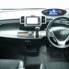 ✨🎉【車を買うなら今が超チャンス！】🎉✨ オトロン岐阜店イチオシ！大人気の『ホンダ フリード　ハイブリッド 　ジャストセレクション』登場🎊最大10万円がお得🎊 期間限定キャンペーン実施中！の画像