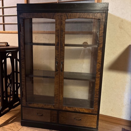 アンティークキャビネット