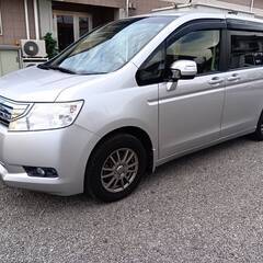 【車検2年付☆支払総額30万円】平成23年　ホンダ　ステップワゴン　シルバー　4WD　8人乗り　2000CC　両側スライドドア★　走行距離143,000㎞　バックカメラ・ナビ・ETC付き★の画像