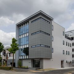 【20〜30代多数活躍中◎】自動車部品に関する品質保証◆オフィスワーク◎土日休み！日勤専属！育児休暇の実績多数あり★大型連休あり◎賞与年2回あり！清潔でピカピカ工場で働ける◎お弁当半額負担あり◎の画像