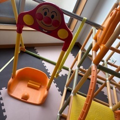 アンパンマンブランコ付きジャングルジムの画像