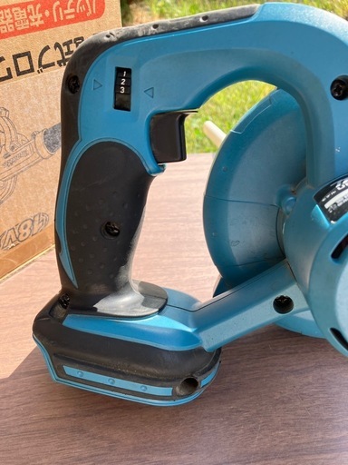 マキタ充電式ブロワー　中古　バッテリーなし