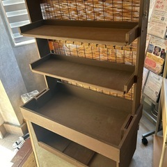 商品棚、棚の画像