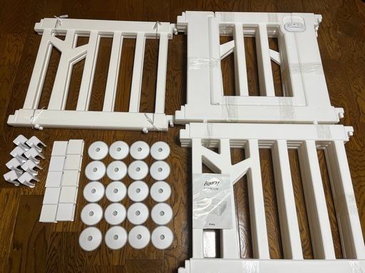 【完品】ifamアイファム バーチ ベビーサークル１０枚（扉付き）ホワイト