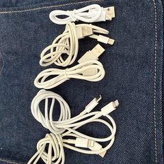 【中古品】
充電ケーブル