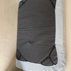 アイリスプラザ 高密度ポケットコイルマットレス セミダブル 身体の負担を軽減 独立コイル627個 表面さらっと らくらく設置 圧縮梱包でお届け ホワイト×ブラック PKMTN-SDの画像