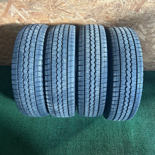 DL WM 195/80R15 107/105LT 22年 8.8mm