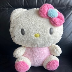 キティちゃんぬいぐるみの画像