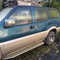 日産ミストラル（ジーゼルと廃油で走るよう加工）の画像