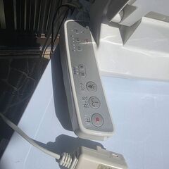 LIXIL シャワートイレ 温水洗浄便座の画像