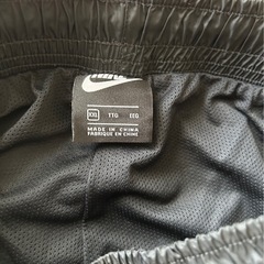 NIKE ナイロンパンツ　XXLの画像