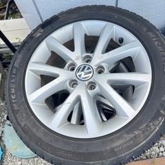 VW フォルクスワーゲン 純正 ホイール 16インチ6.5J x16H2 Michelin 冬タイヤ付き4本セット 205/55R16 2022年 の画像